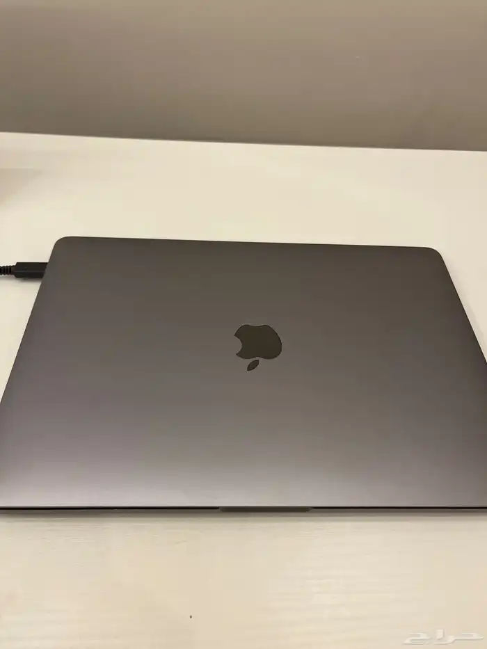 ماك بوك برو 1