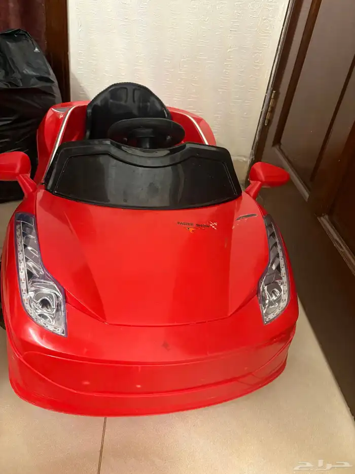 سيارة مع ريموت وشاحن 0