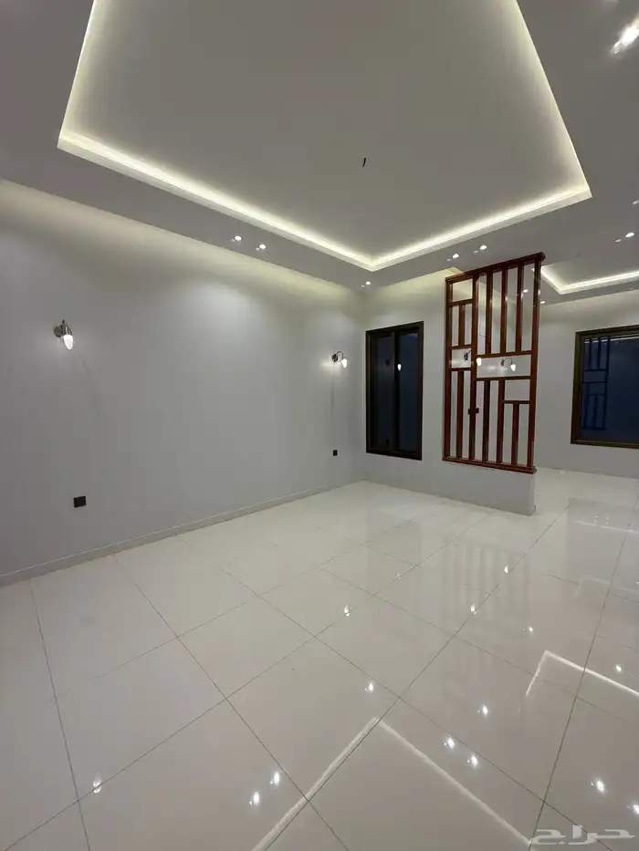 للبيع فيلا مودرن دورين وملحق في درة الموسي وسط الخدمات 13