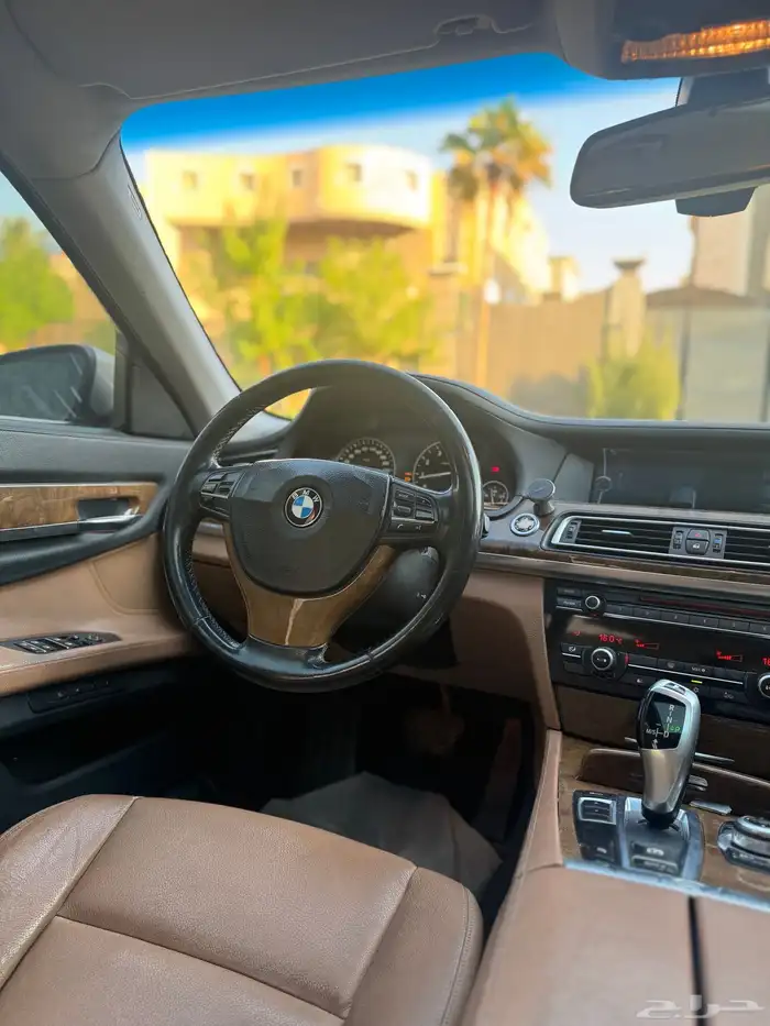 للبيع بي ام دبليو 730 2010 ممشى قليل 12