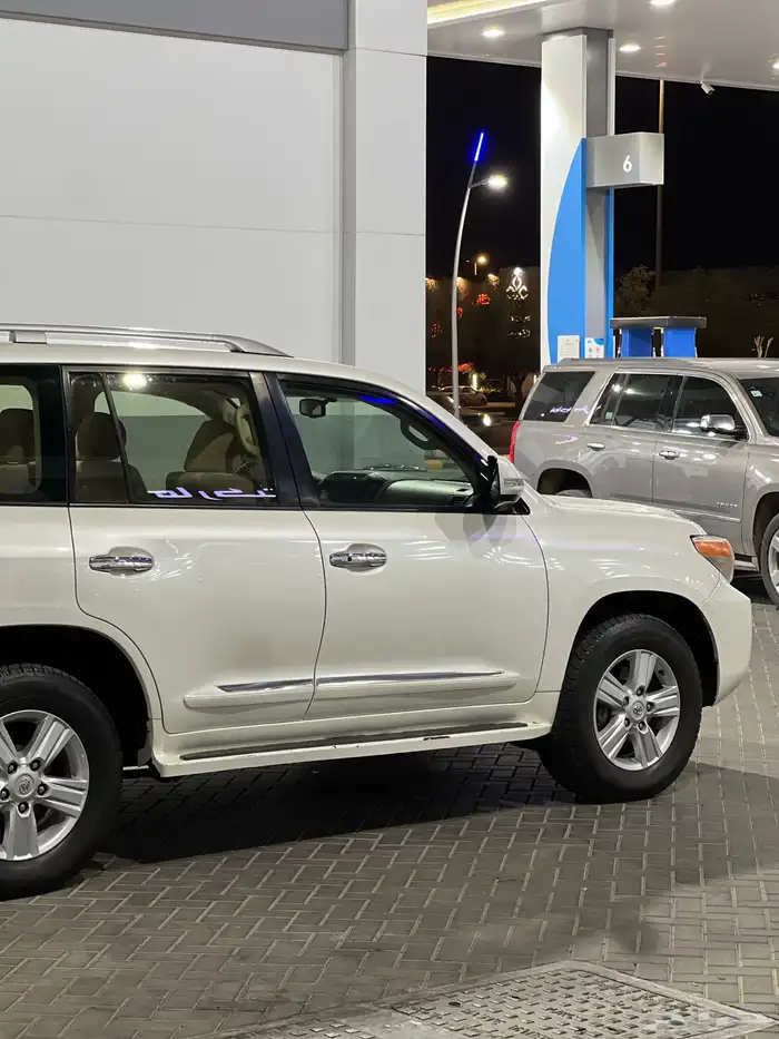 لاندكروزر 2013 GX_R 10