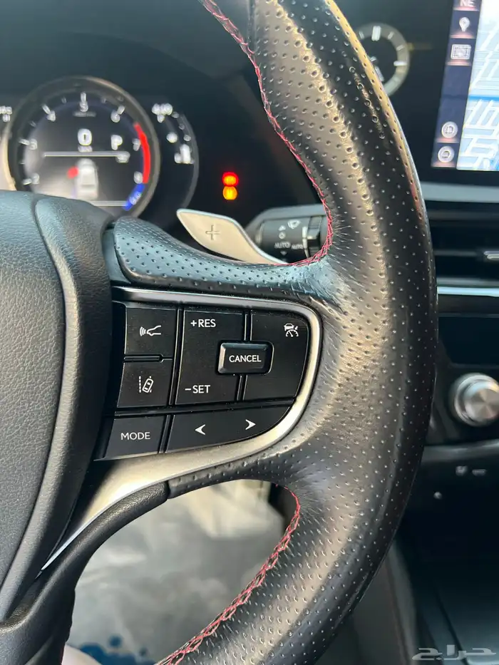 لكزس ES اف سبوارت 2022 25