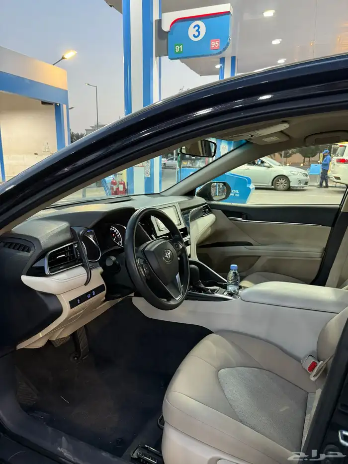 كامري مديل 2023 اسود 12