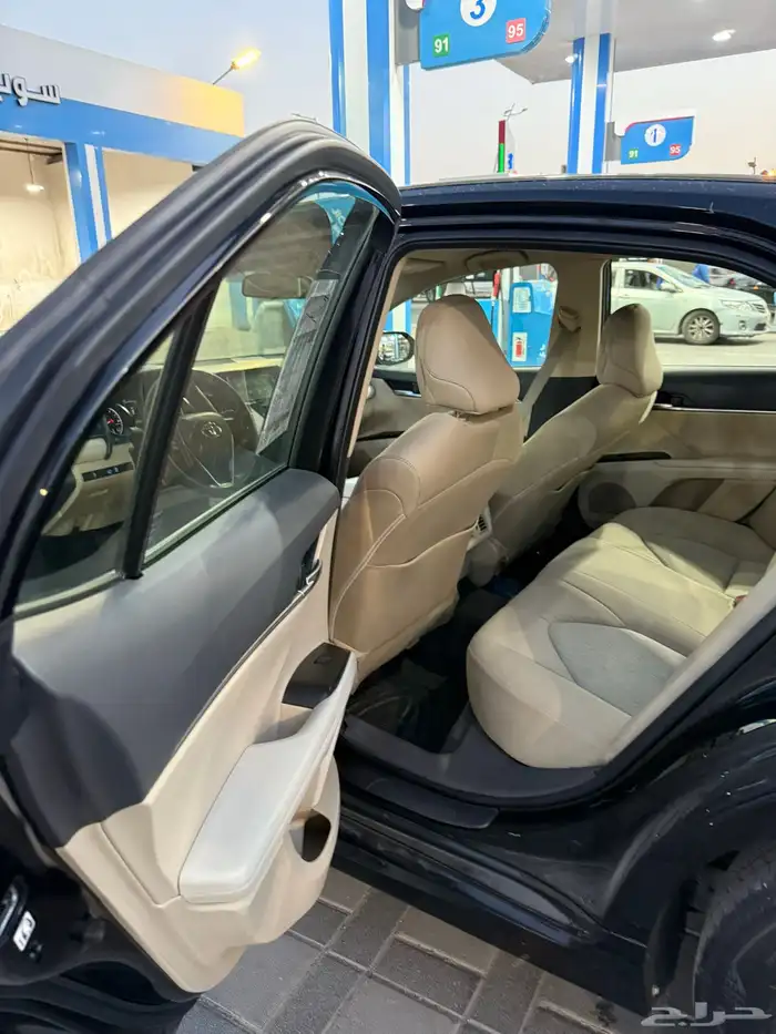 كامري مديل 2023 اسود 18