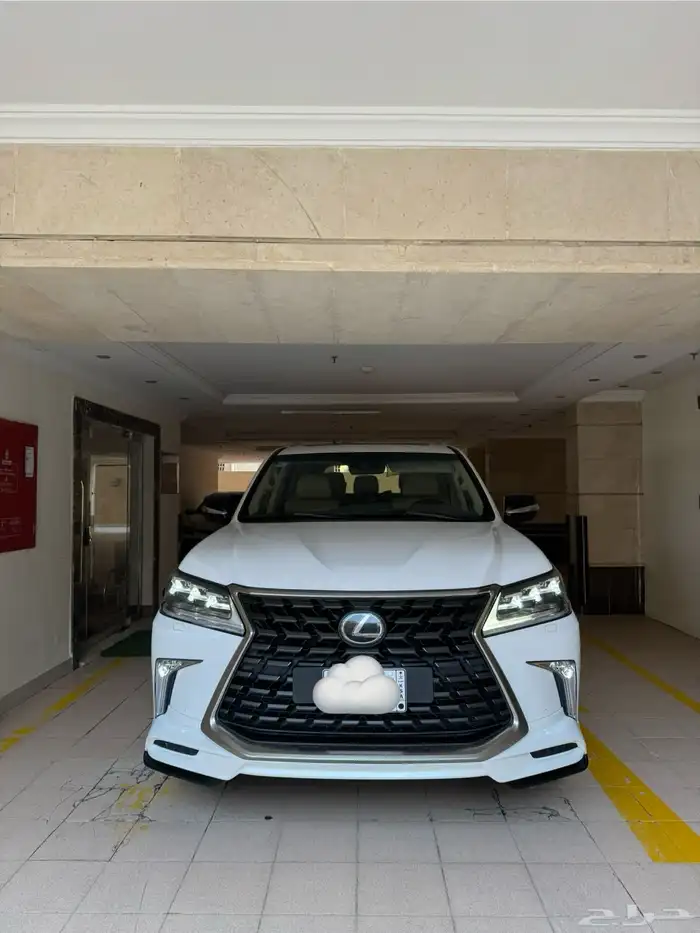 لكزس LX 570 سبورت 2021 أبيض لؤلؤي 0