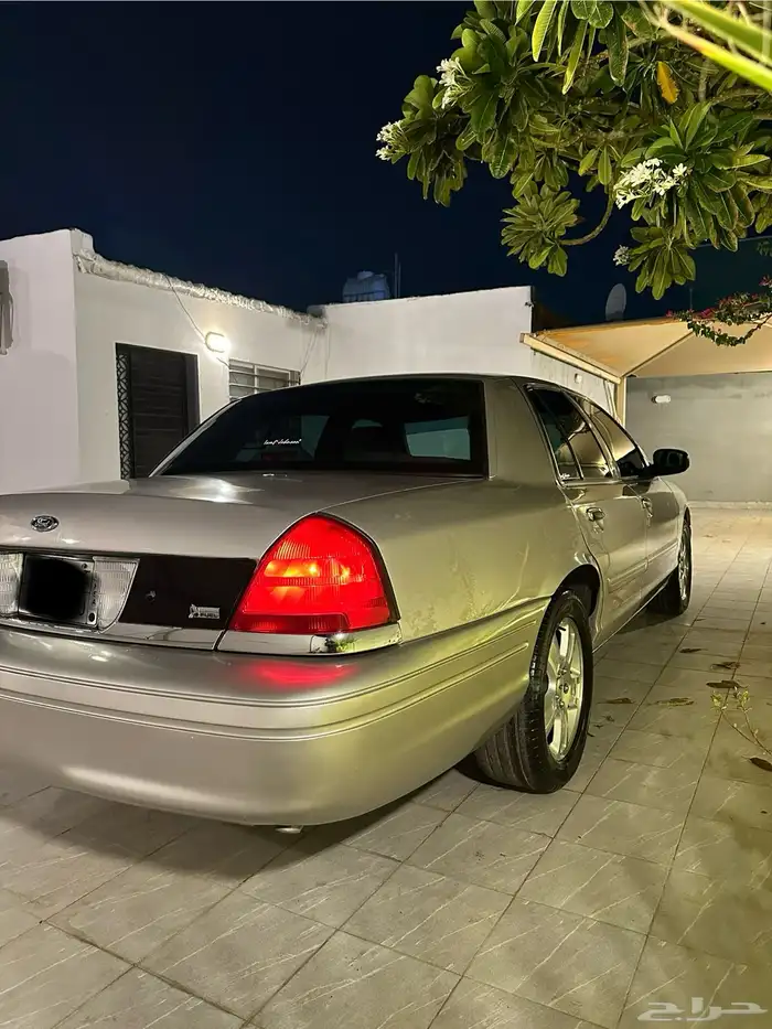 فورد فكتوريا 2011 نظيف جدا 3