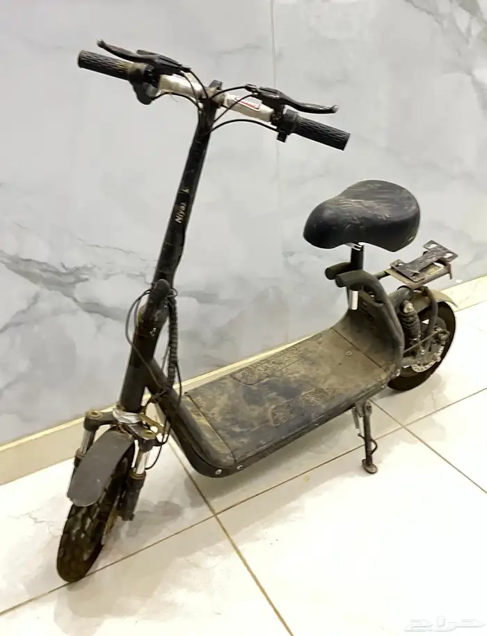 سكوتر كهربائي للبيع على السوم واقف 3شهور 0