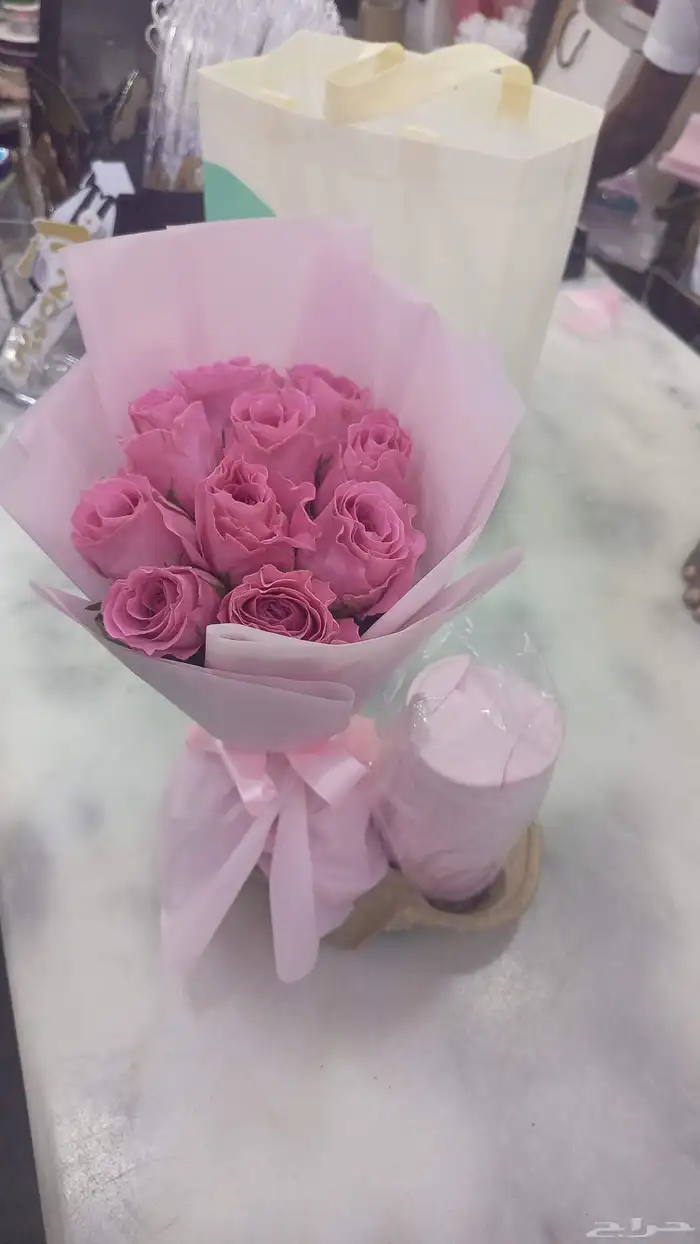 مق هاف مليون الوردي متوفر جديد بالكرتون بباقه ورد وبدون 0