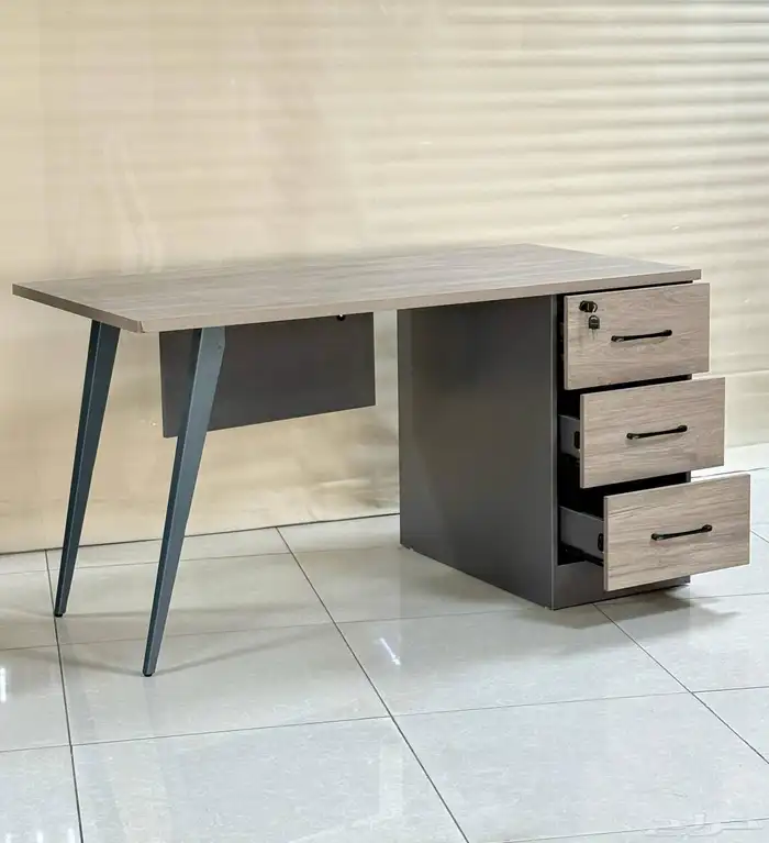 محطات عمل  كراسي محاضرات  جلسات خارجيه  مكاتب  كراسي 20