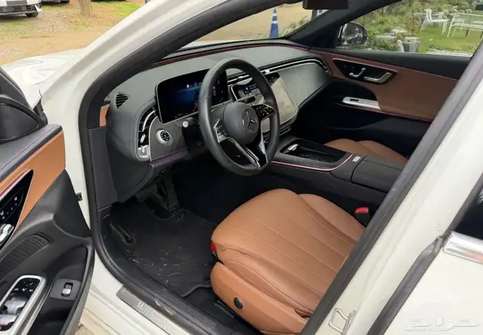 مرسيدس E200 2025 4