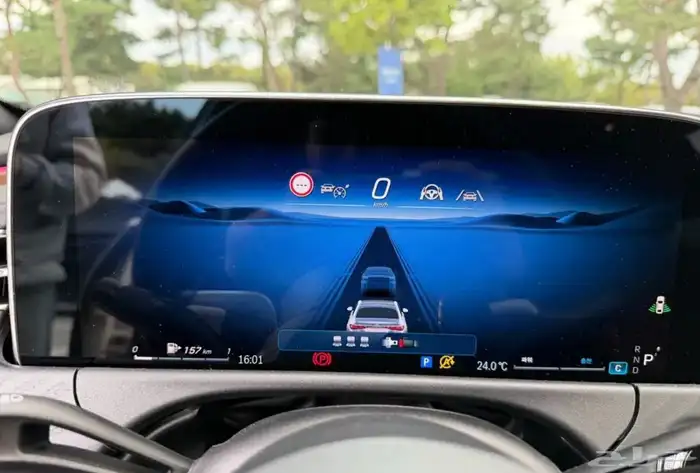 مرسيدس E200 2025 7