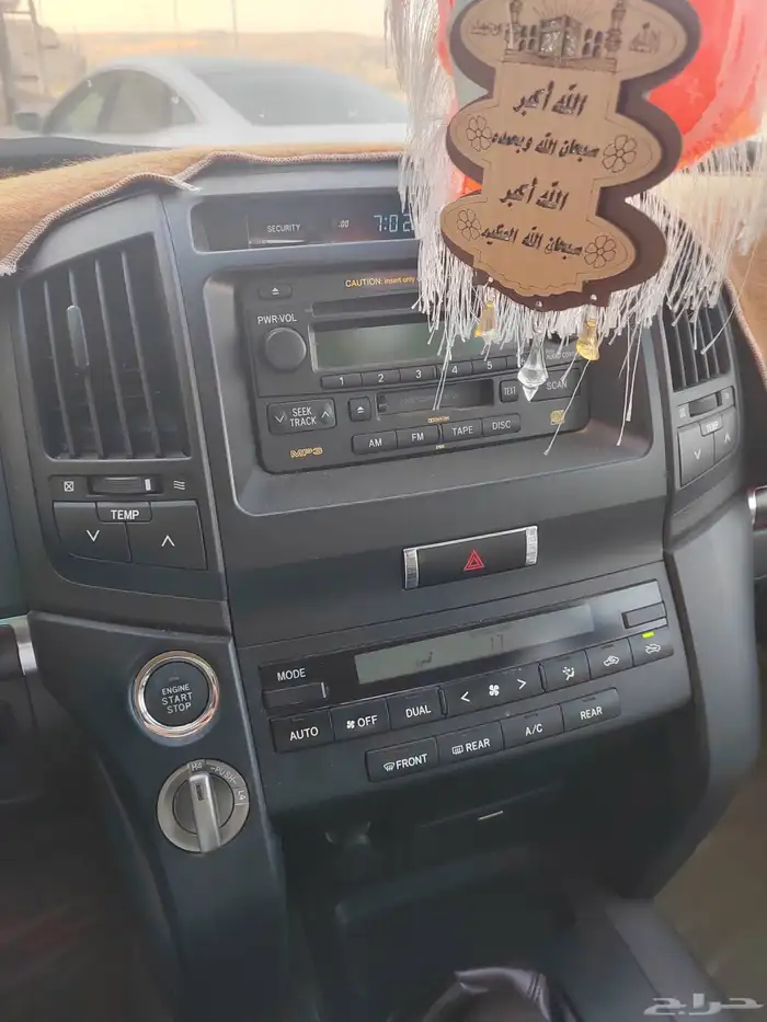 جيب تويوتا جي اكس ار 2011 مخزن وكاله 1