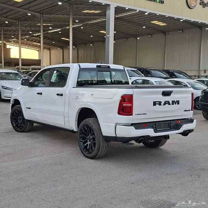 دودج رام لميتد بلاك اديشن 2025 خليجي السعر 295 شامل الضريبه 5