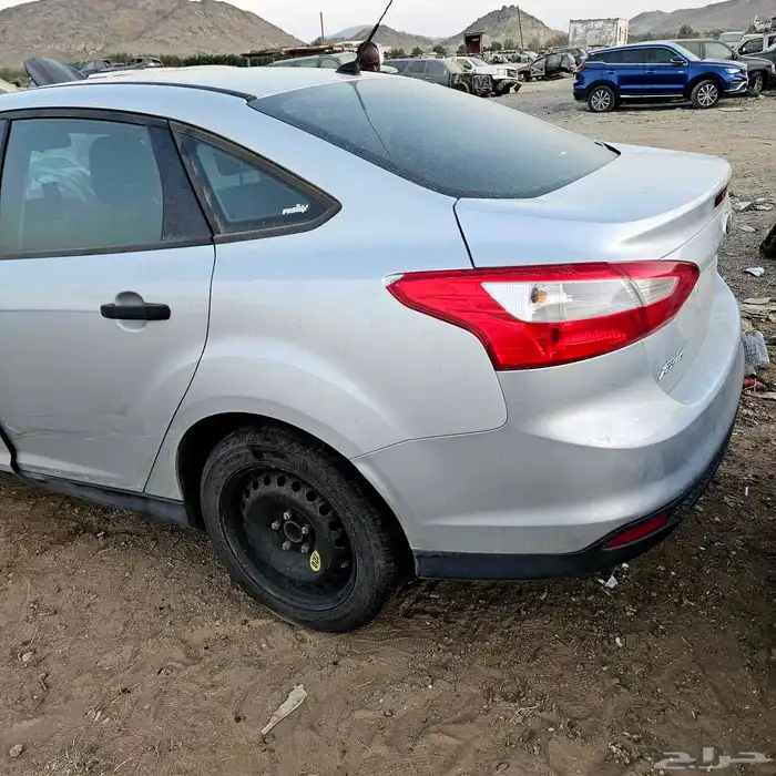 فورد فوكس قطع غيار تشليح 4