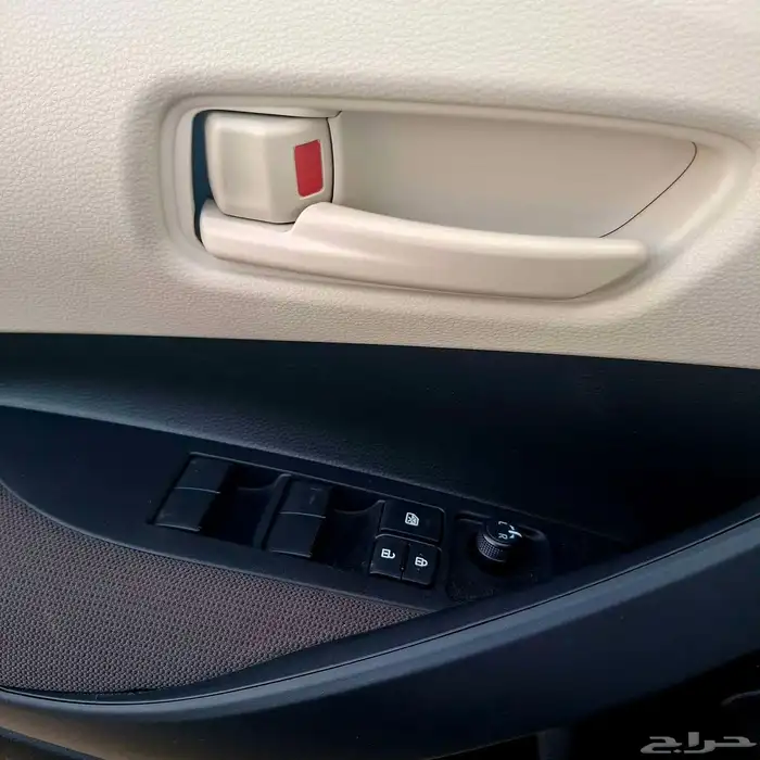 كورولا 2025 مطور مكينه 2.0 اسود السعر 76500 شامل الضريبة 24