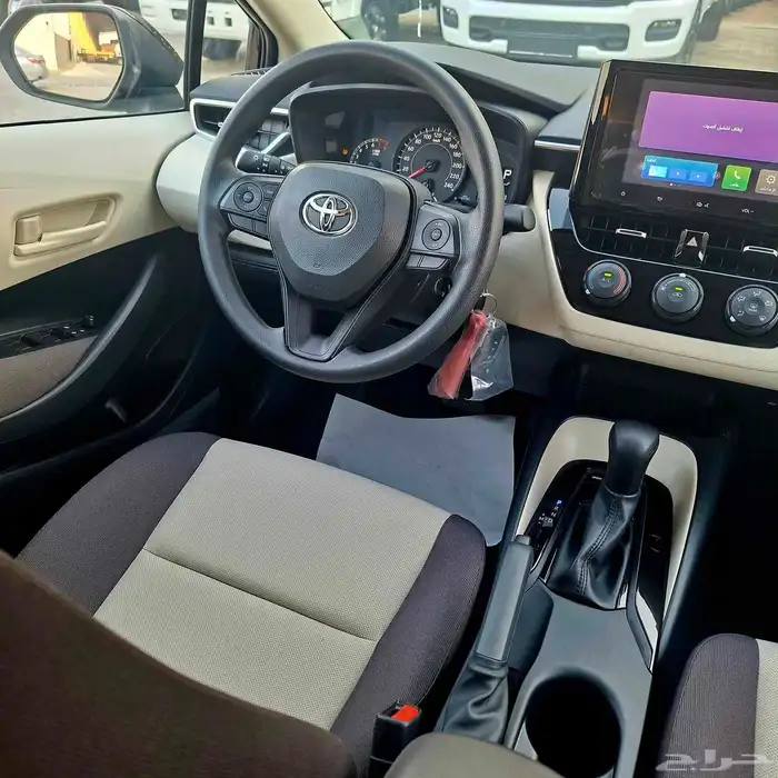 كورولا 2025 مطور مكينه 2.0 اسود السعر 76500 شامل الضريبة 20