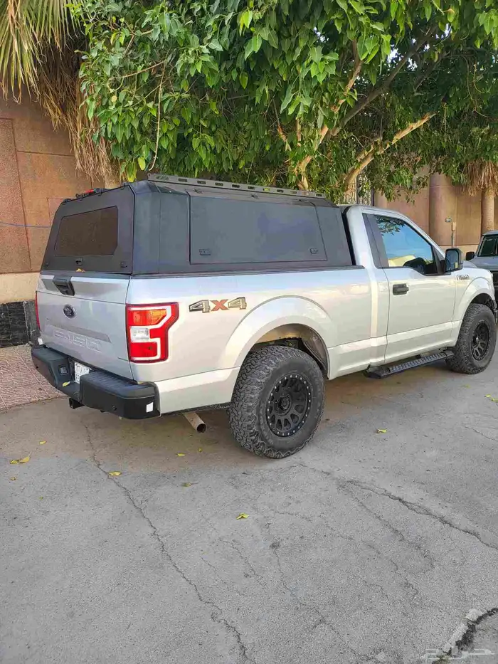 فوردXL F150 موديل 2018 فضي دبل 6سلندر 4