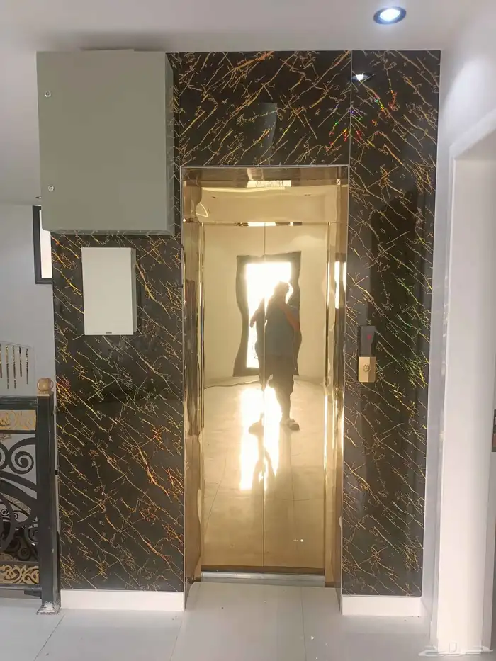 تركيب وصيانه مصاعد وتصليح جميع الاعطال على مدار اليوم 0