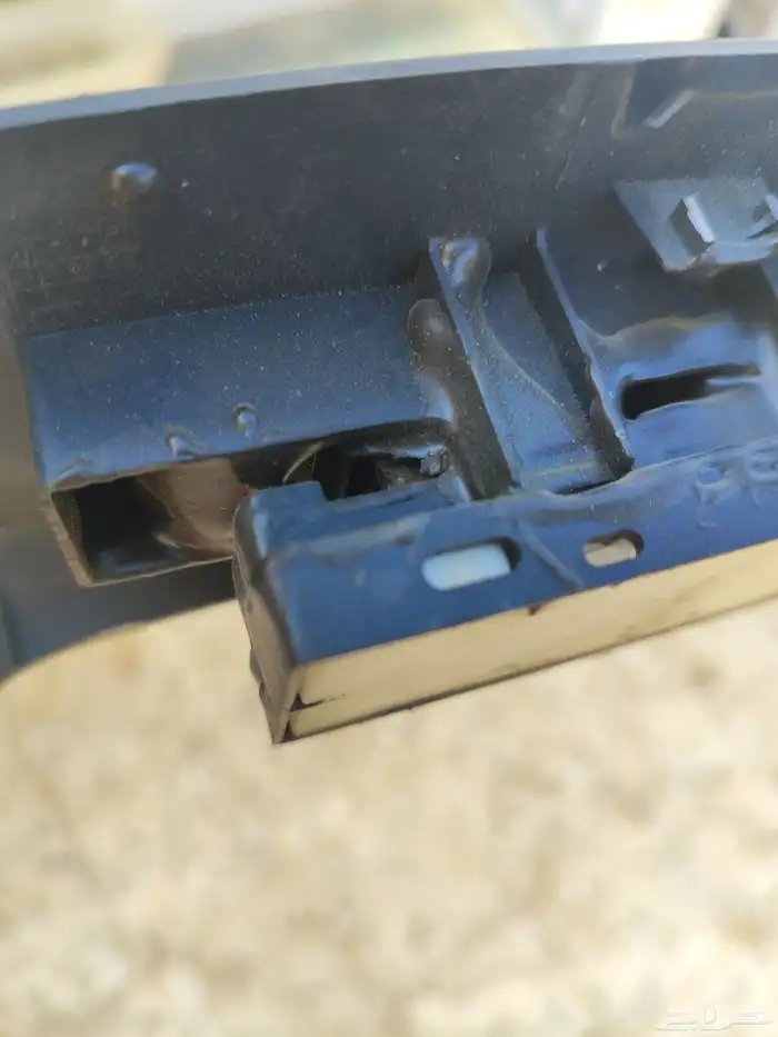 مجموعة زجاج امامي يمين و يسار سيليريو 2012 5