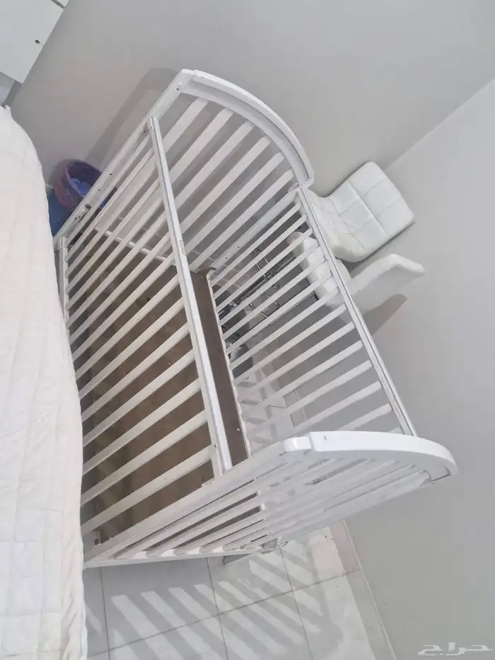 سرير اطفال للبيع 1