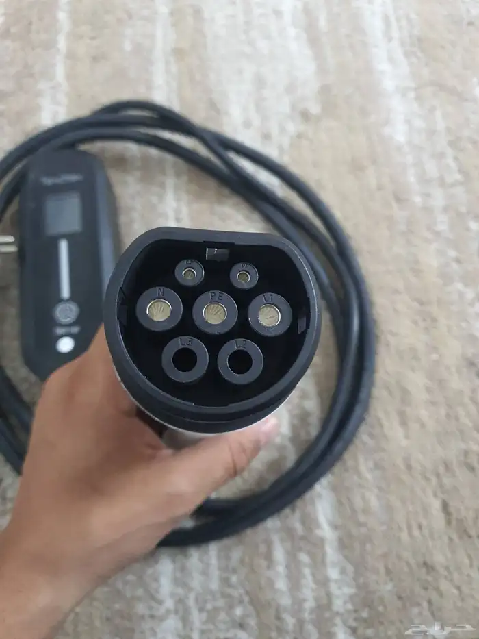 شاحن سياره كهربائيه 260V فولت 1