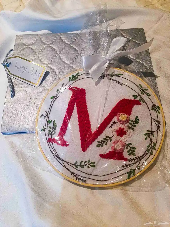 لوحات تطريز يدوي فاخرة هدية مميزة بتصميم خاص وفريد 0