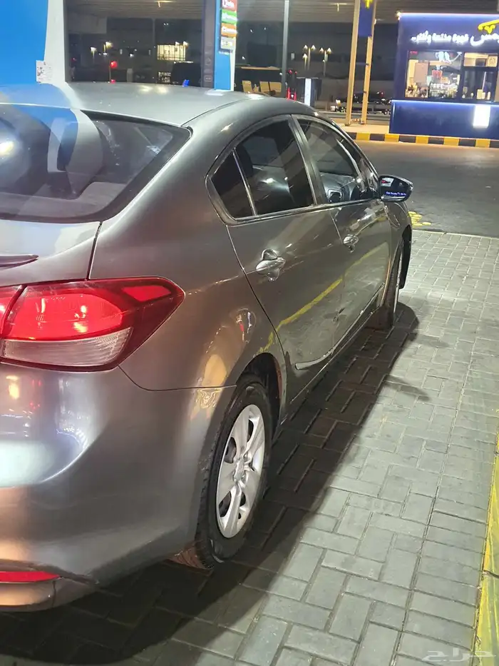 كيا سيراتو 2017 العداد 249 الف مكينة وقير وشاص وارباق شرط 8