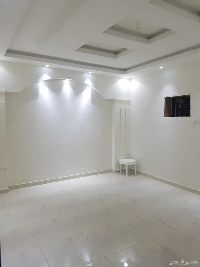 شقق وغرف عزاب للايجار وعمائر لشركات 1