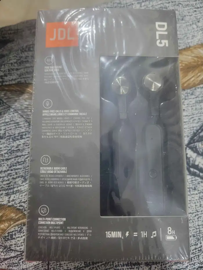 ساعة يد   سماعه 1