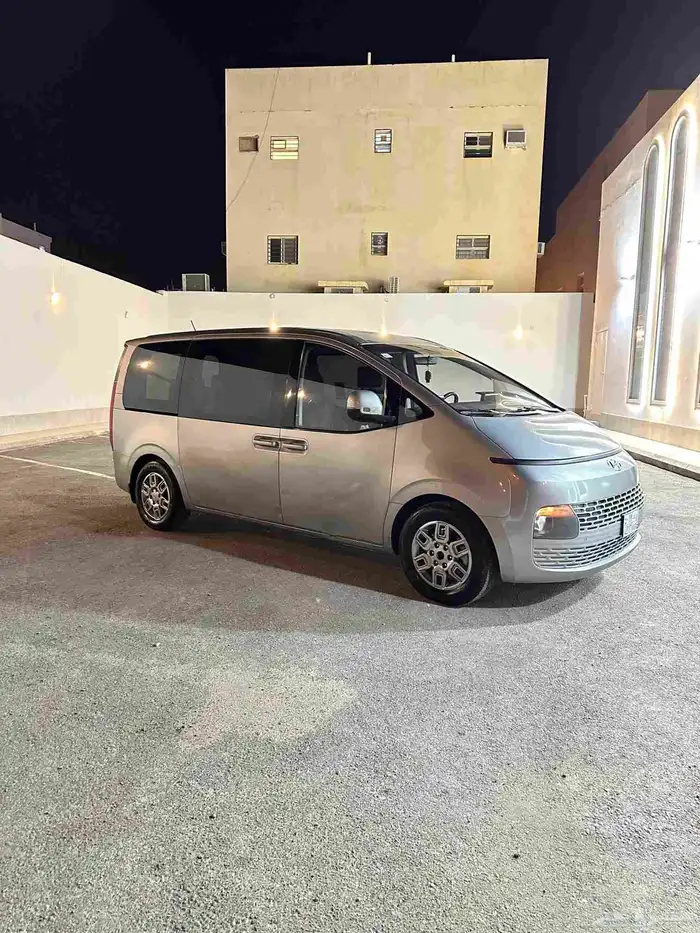 ستاريا موديل 2022 بنزين 7