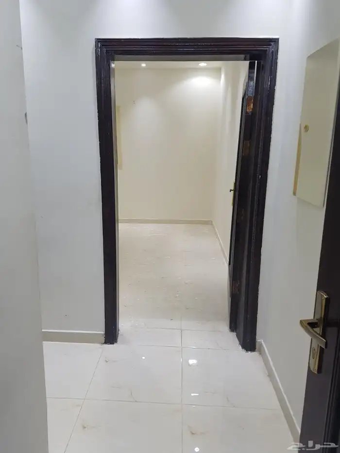 شقق وغرف عزاب للايجار وعمائر لشركات 4