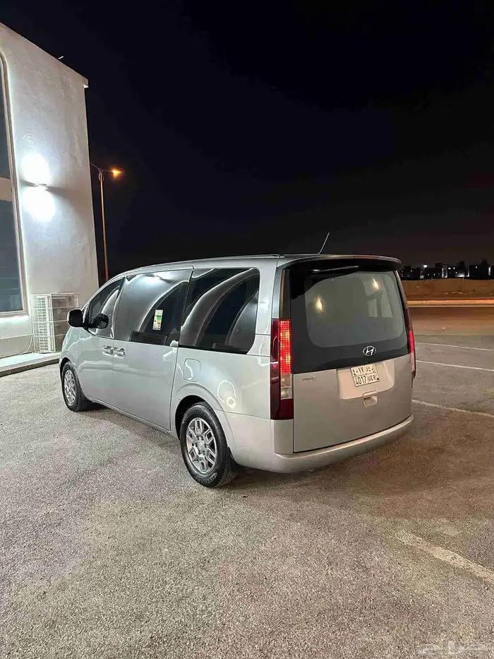 ستاريا موديل 2022 بنزين 13