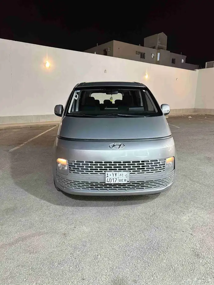 ستاريا موديل 2022 بنزين 12