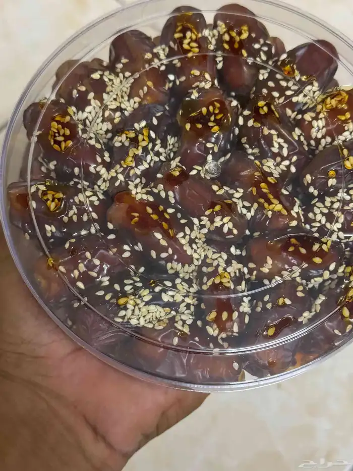 يوجد لدينا تمور 0