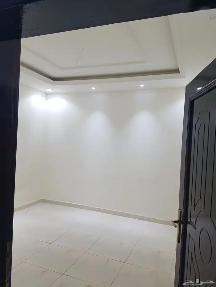 شقق وغرف عزاب للايجار وعمائر لشركات 0