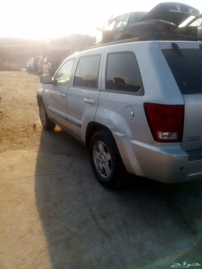 جيب جراندشيروكي 2007 تشليح قطع غيار 5