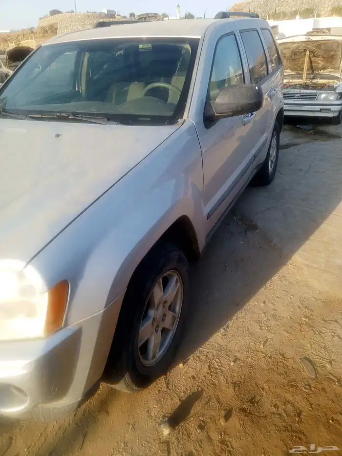 جيب جراندشيروكي 2007 تشليح قطع غيار 2