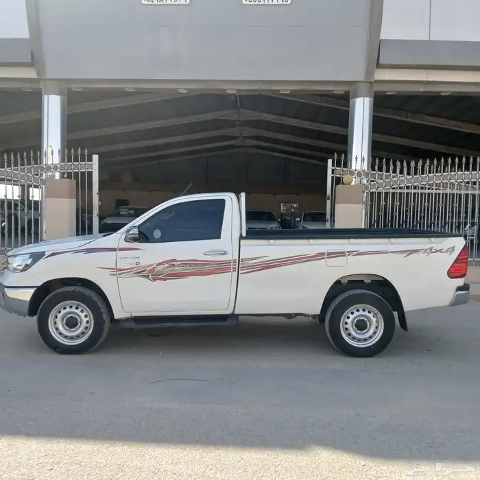 هايلوكس غماره 2024 ديزل مكينه 2800 قير اوتوماتيك - دبل 4