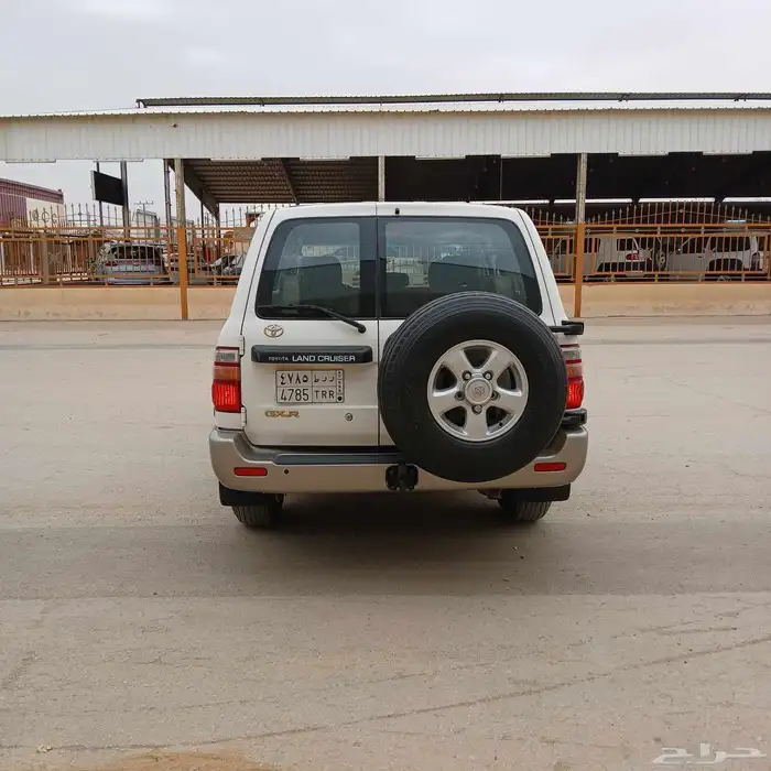 جيب جكسار 2002 قير عادي مخزن 20