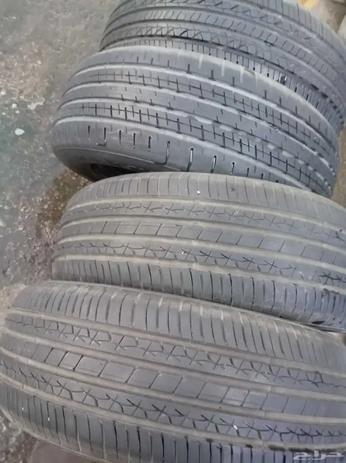 كفرات كامري مستخدم نظيف مقاس16 60 215 1