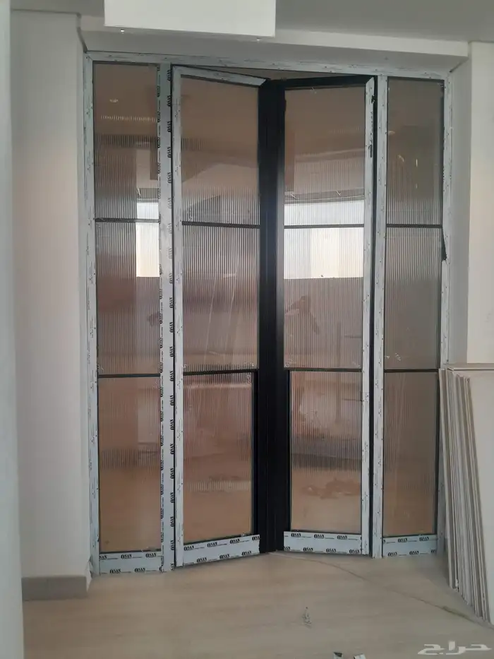 زجاج سكريت 1