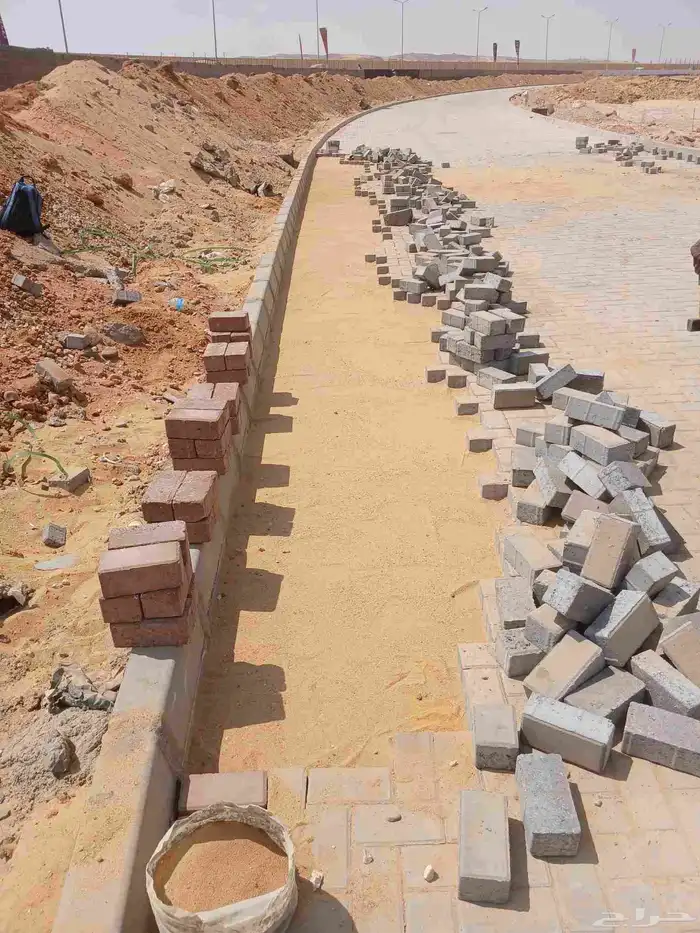 لعمل أسفلت الطرق وعمل الانتر لوك وعمل العوازل 1