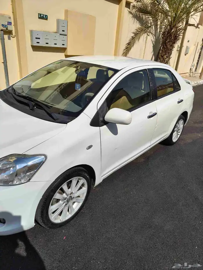 تويوتا يارس 2013  German student 5