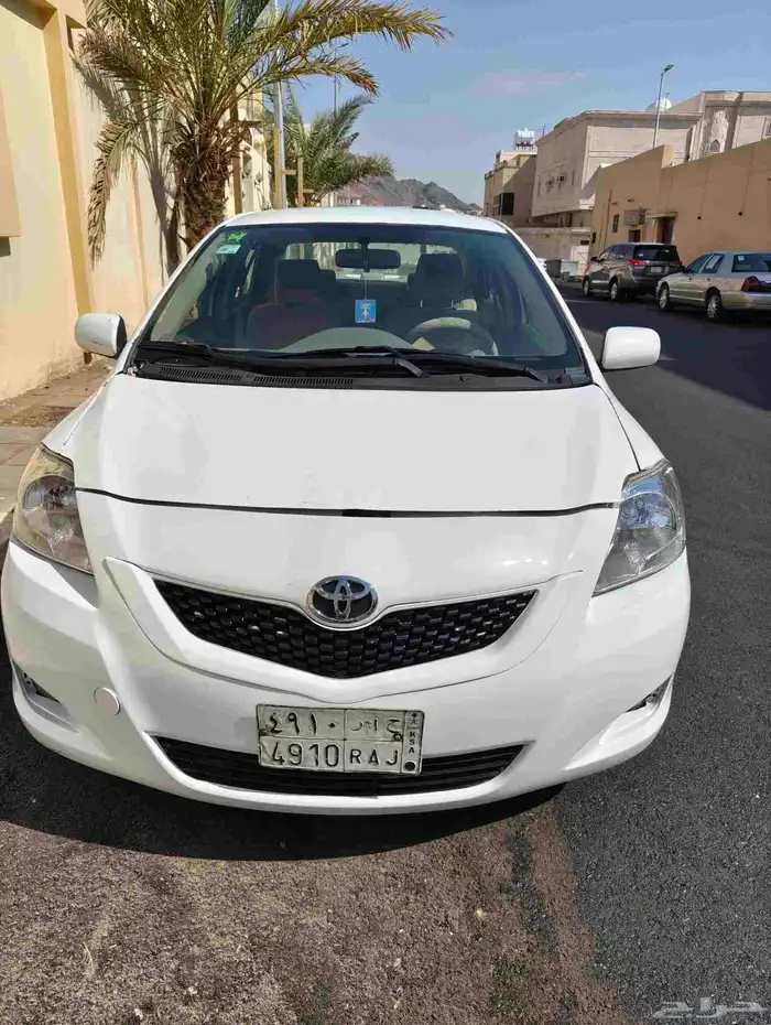 تويوتا يارس 2013  German student 0