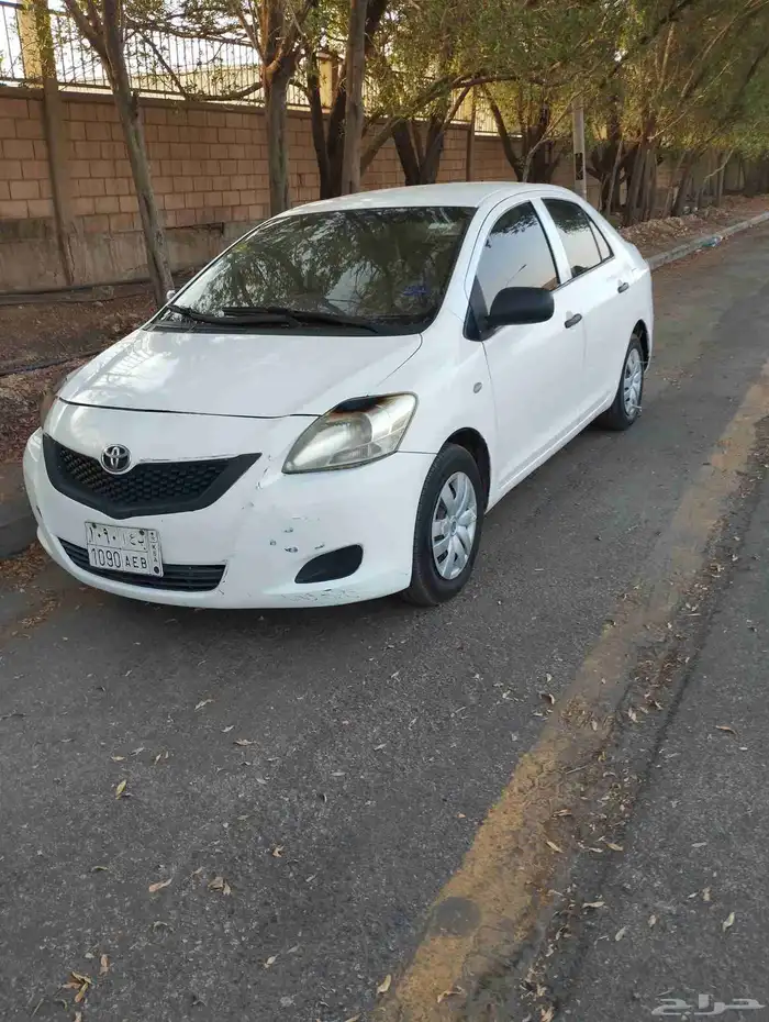 Toyota Yaris 2011 new fahas urgent sale engine good conditin 2