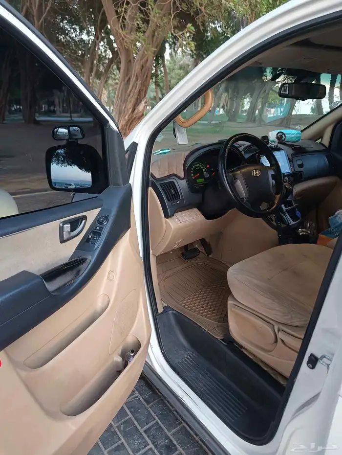 باص هونداي اتش 1 H1 2012 بنزين اوتوماتيك 8