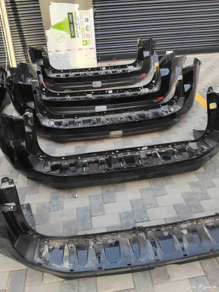 صدامات لاندكروزر 2025 3