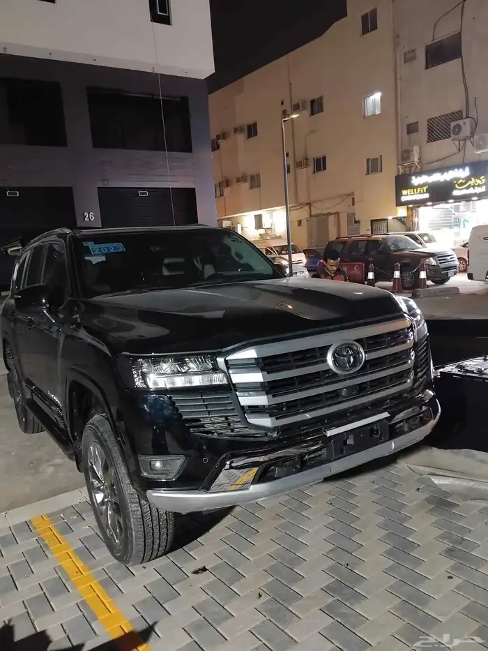 صدامات لاندكروزر 2025 7