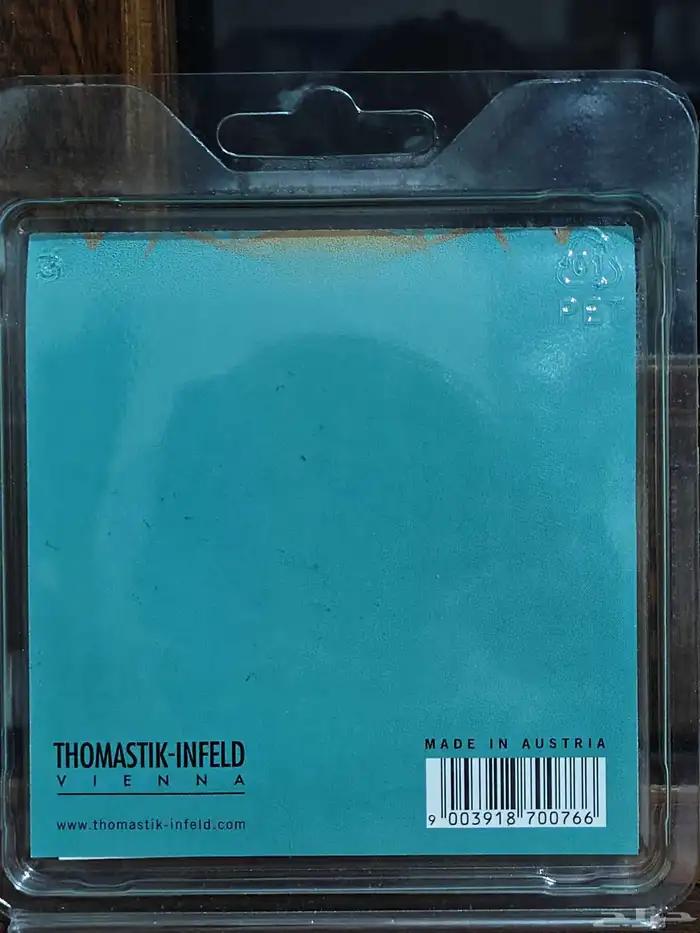 اكسسوارات ومستلزمات آلة العود الموسيقية. 15