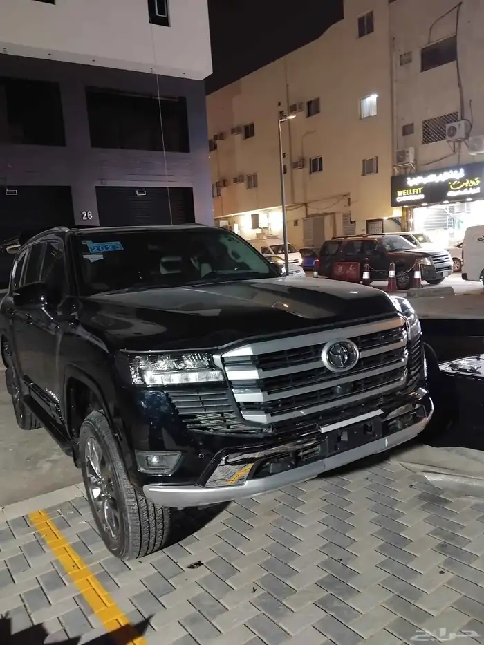 صدامات لاندكروزر 2025 9